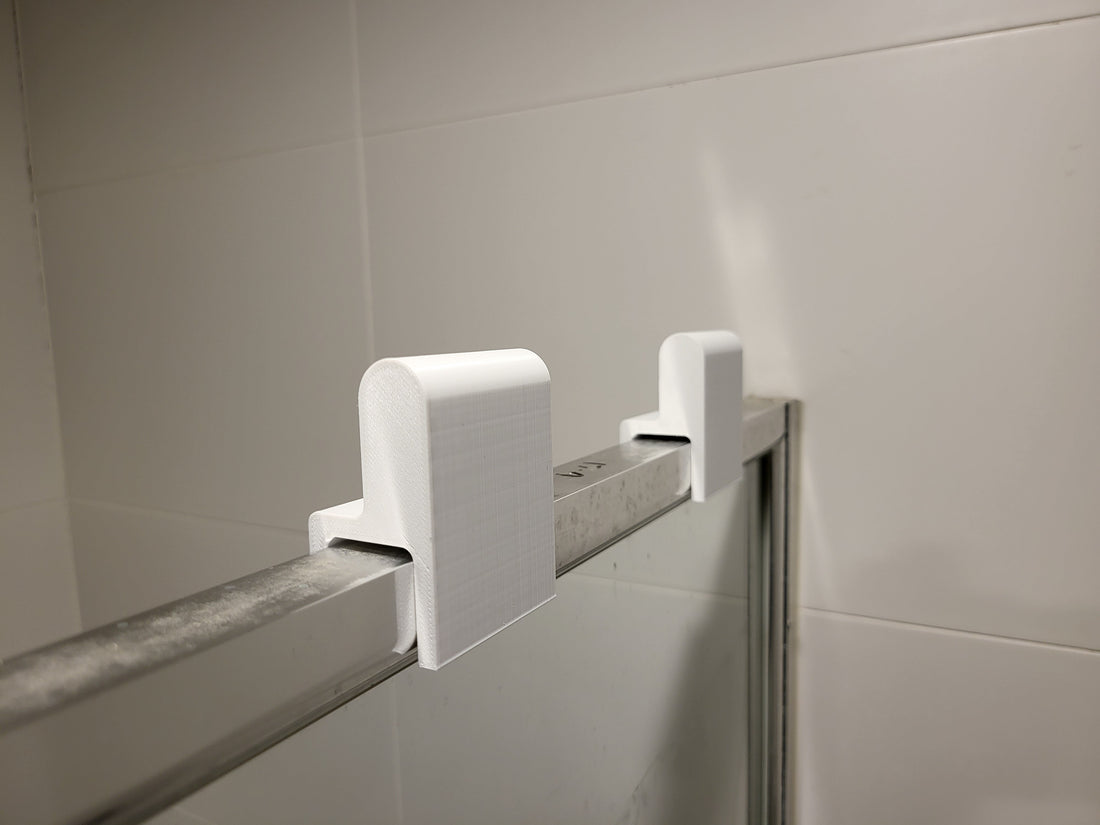 Shower hook for Shelf