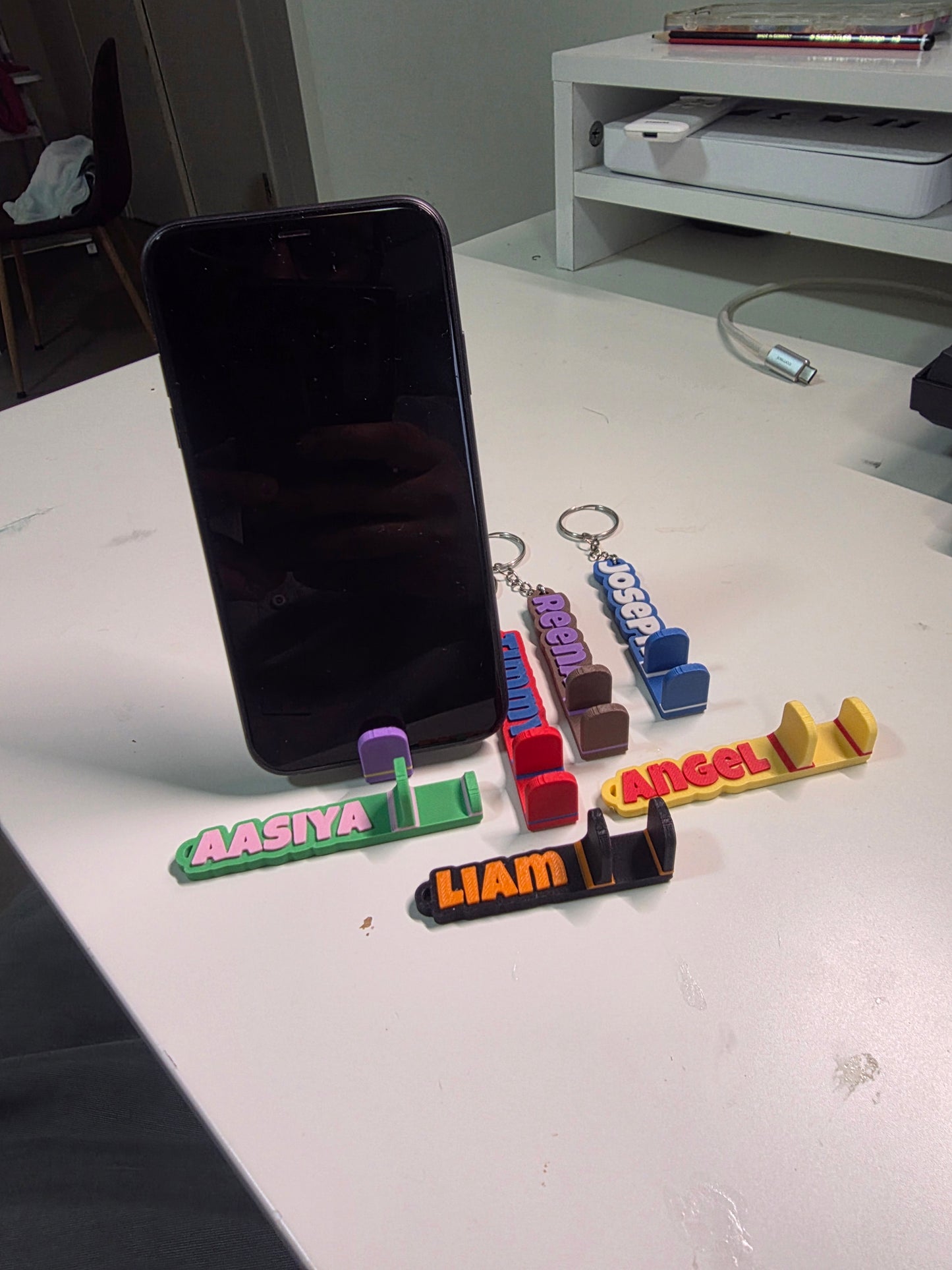 Personalized 3D Printed Phone Stand Keychain – Custom Name Mobile Holder